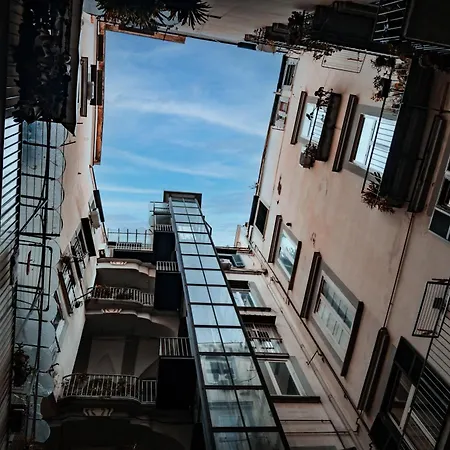 Napoli Oltre Pensión