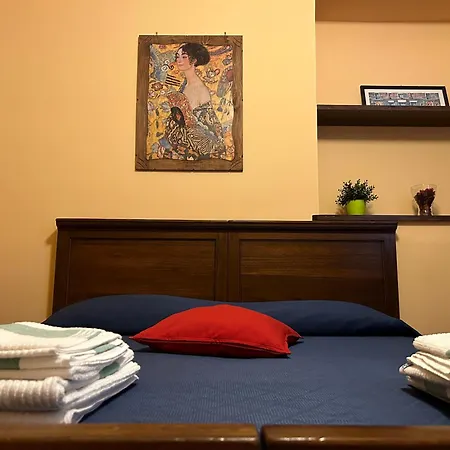 Sleepin Montesanto * נאפולי