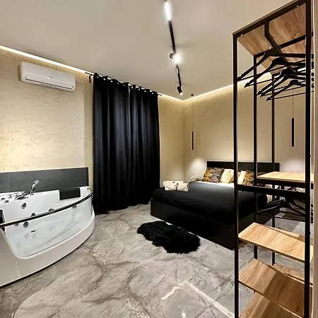 Apartment Falco Boutique With Jacuzzi Neapel