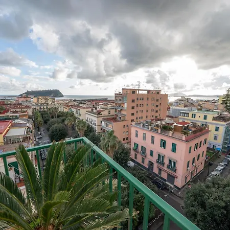 Seconda Stella A Destra * Naples