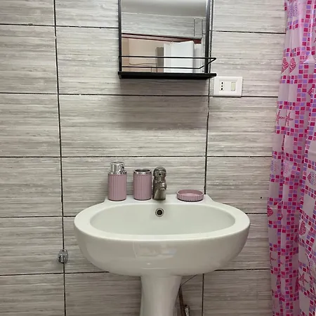 Apartment Casa Flower 1 *