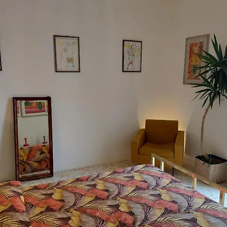 Palazzo Carafa Di Montorio Couette-café *
