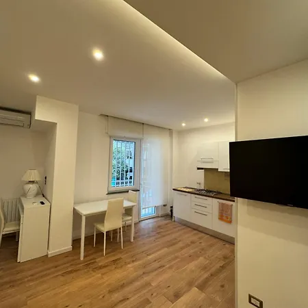 Appartamento Little House Rione Alto *