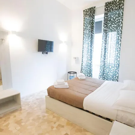 Hall In Center Bed & Breakfast *