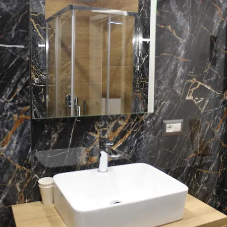 Blackwoody Contemporary - Centro Storico Guest house *