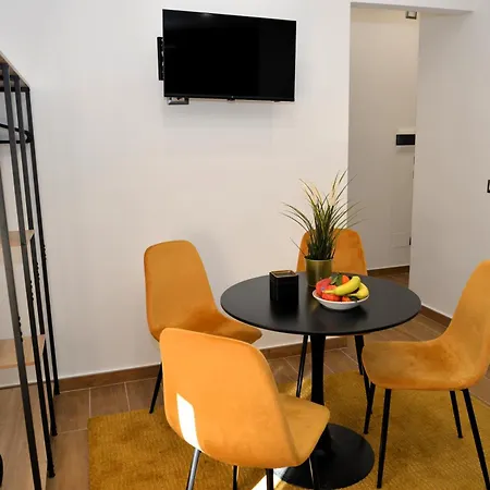Blackwoody Contemporary - Centro Storico Guest house