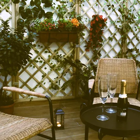 Blackwoody Contemporary - Centro Storico Guest house