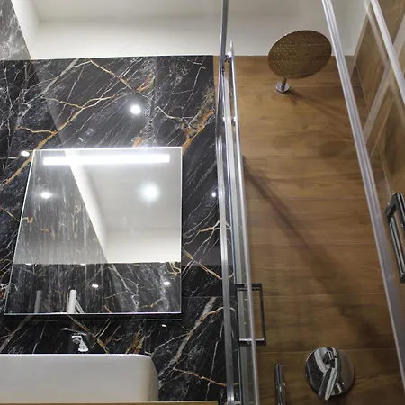 Blackwoody Contemporary - Centro Storico *