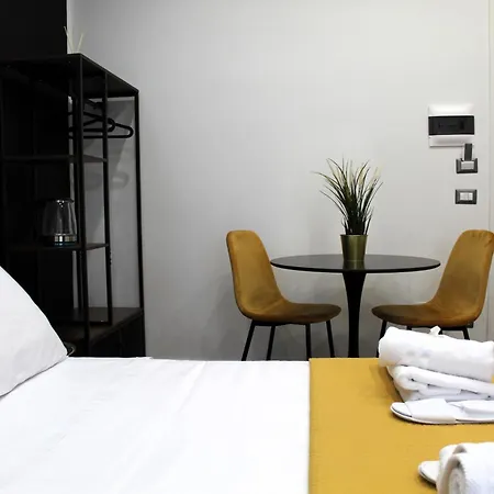 Blackwoody Contemporary - Centro Storico * Naples