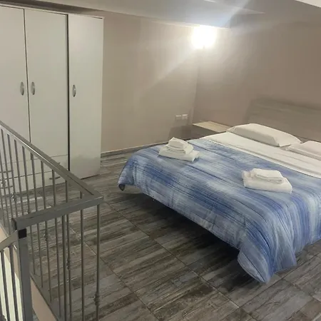 לינה וארוחת בוקר Chez Moi נאפולי
