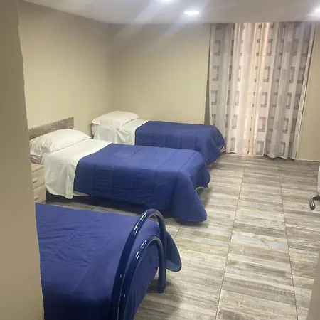 Chez Moi לינה וארוחת בוקר 2*