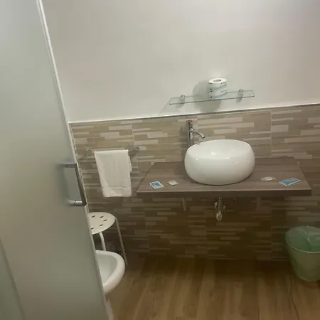 Chez Moi 2* נאפולי