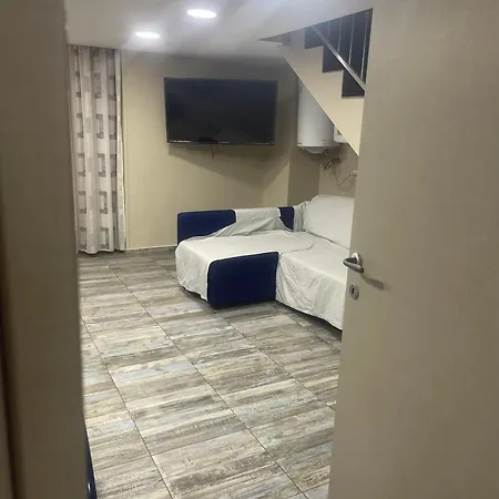לינה וארוחת בוקר Chez Moi 2*
