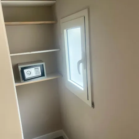 Chez Moi לינה וארוחת בוקר 2*