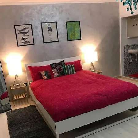 Maclahouse Centrale Naples