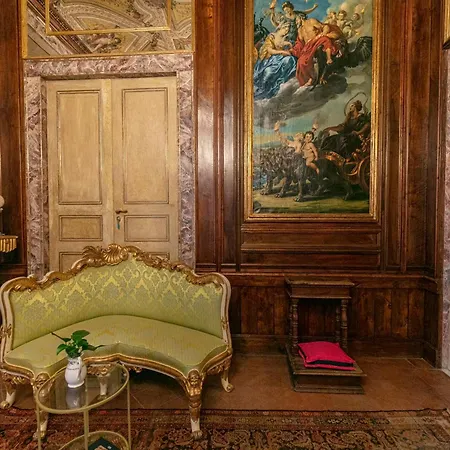 בית הארחה Palazzo Doria נאפולי