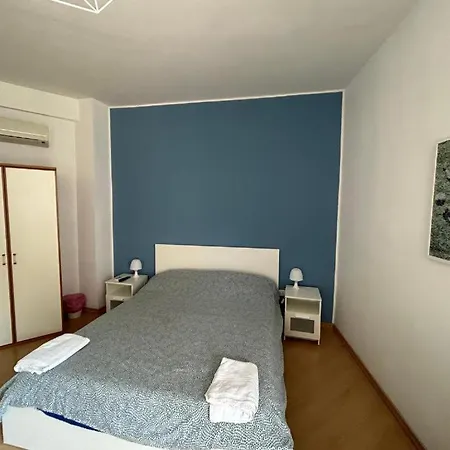Maradona Guest house