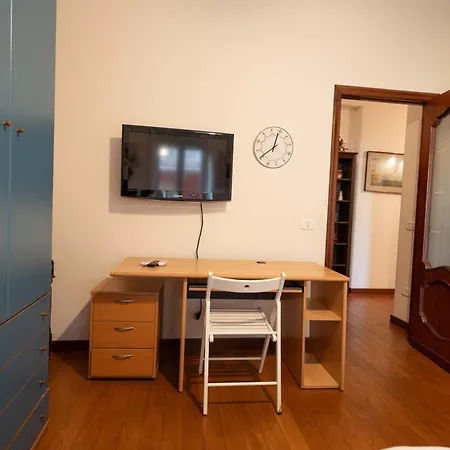 Apartment Un Salto Al Vomero By Dimorra Naples