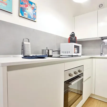 Urban Living In Chiaia - Close To Grenoble Apartment *