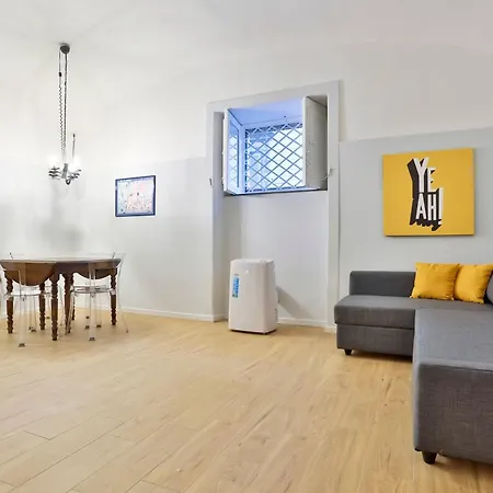 Apartment Urban Living In Chiaia - Close To Grenoble