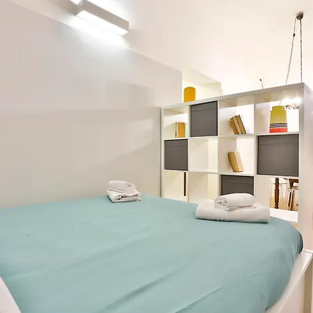 Apartment Urban Living In Chiaia - Close To Grenoble *