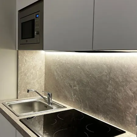 Palazzorefici Hotel apartamentowy Neapol