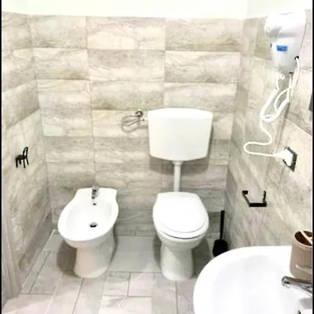 Bed & Breakfast Neapolis Center2 *