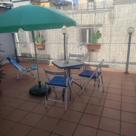 Vacanzella Casa Vacanza In Centro Con Terrazzo * Naples