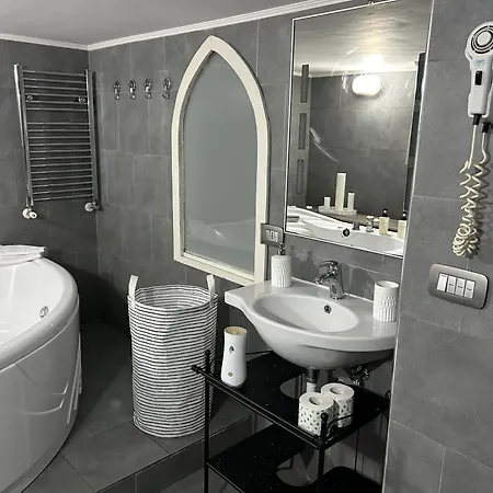 A Un Passo Dal Castello Maschio Angioino Apartament