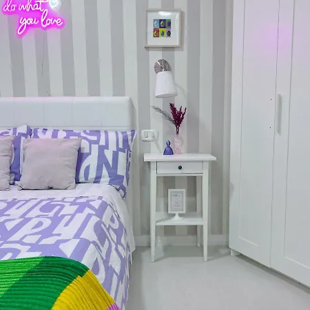 Fifteen Apartment *