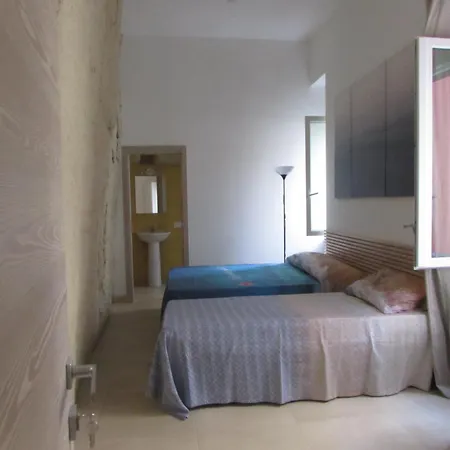 Enzo Guest house *