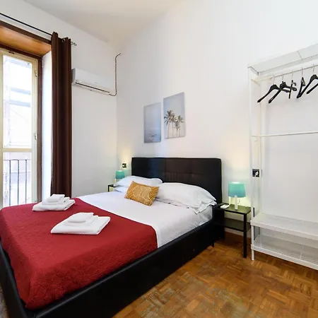 Inside Chiaia Maison d'hôtes Naples