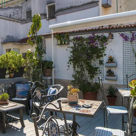 La Terrazza Ai Miracoli Bed & Breakfast Napoli