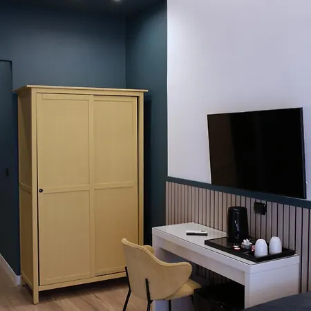 Palazzo Ferrara 2* ナポリ