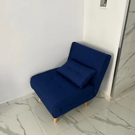 Parva Domus 163 *