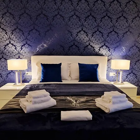 Couette-café Maschio Angioino Naples