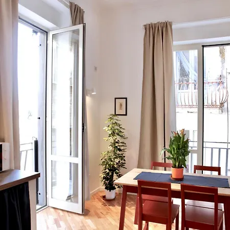 Casa Mia Ai Spagnoli 2 Apartment *