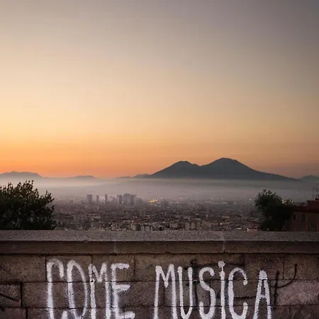 Relax Rooms-vicino Lungomare- * Naples