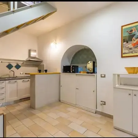 Relax Rooms-vicino Lungomare- Apartment Naples
