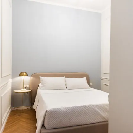 La Cle De La Maison * Napels