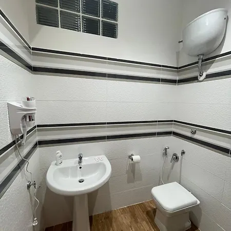 Regal Apartment *