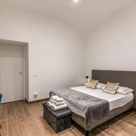 בית הארחה Domus Partenopea נאפולי