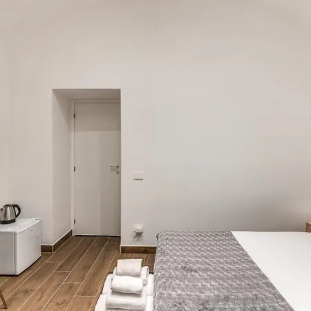 בית הארחה Domus Partenopea *