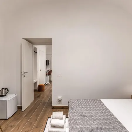 בית הארחה Domus Partenopea