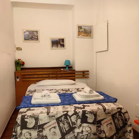 Nella Storica Piazza Carlo Iii Apartment Naples