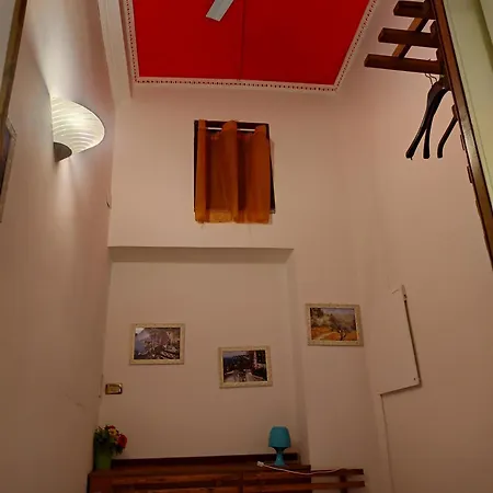 Nella Storica Piazza Carlo Iii Apartment