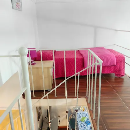 Nella Storica Piazza Carlo Iii Apartment *