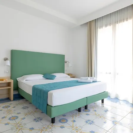 Hotel Napolit'amo Medina 3*