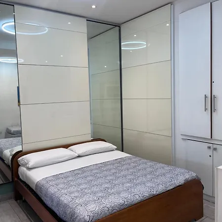 Bed & Breakfast International Garibaldi 3*