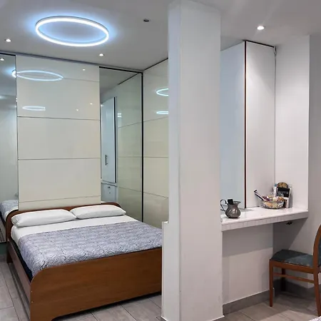 Bed & Breakfast International Garibaldi Napoli